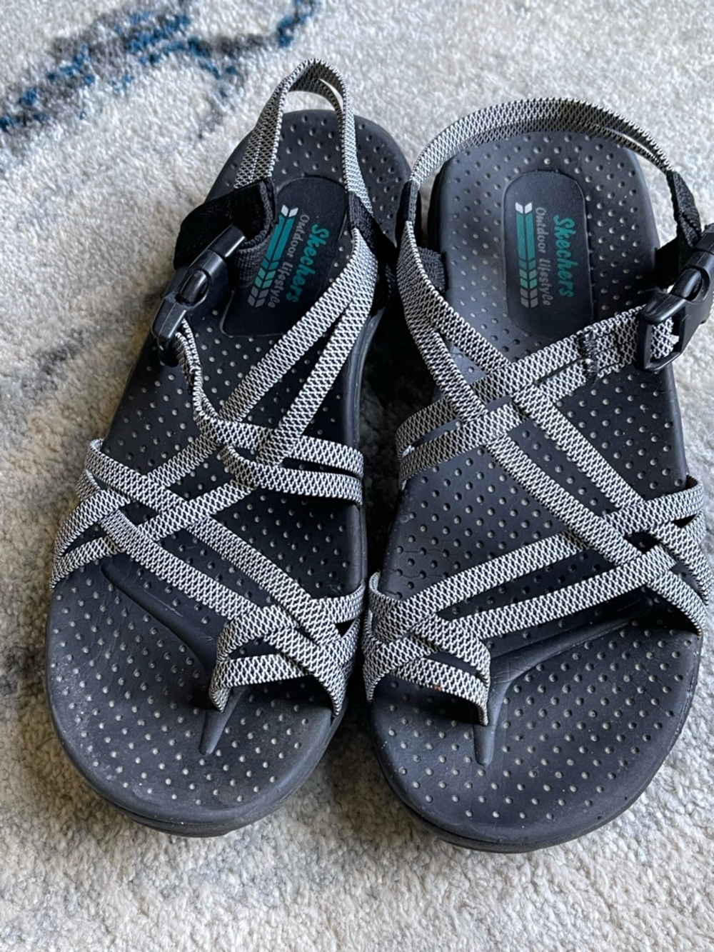 Skechers size 7 strappy sandals